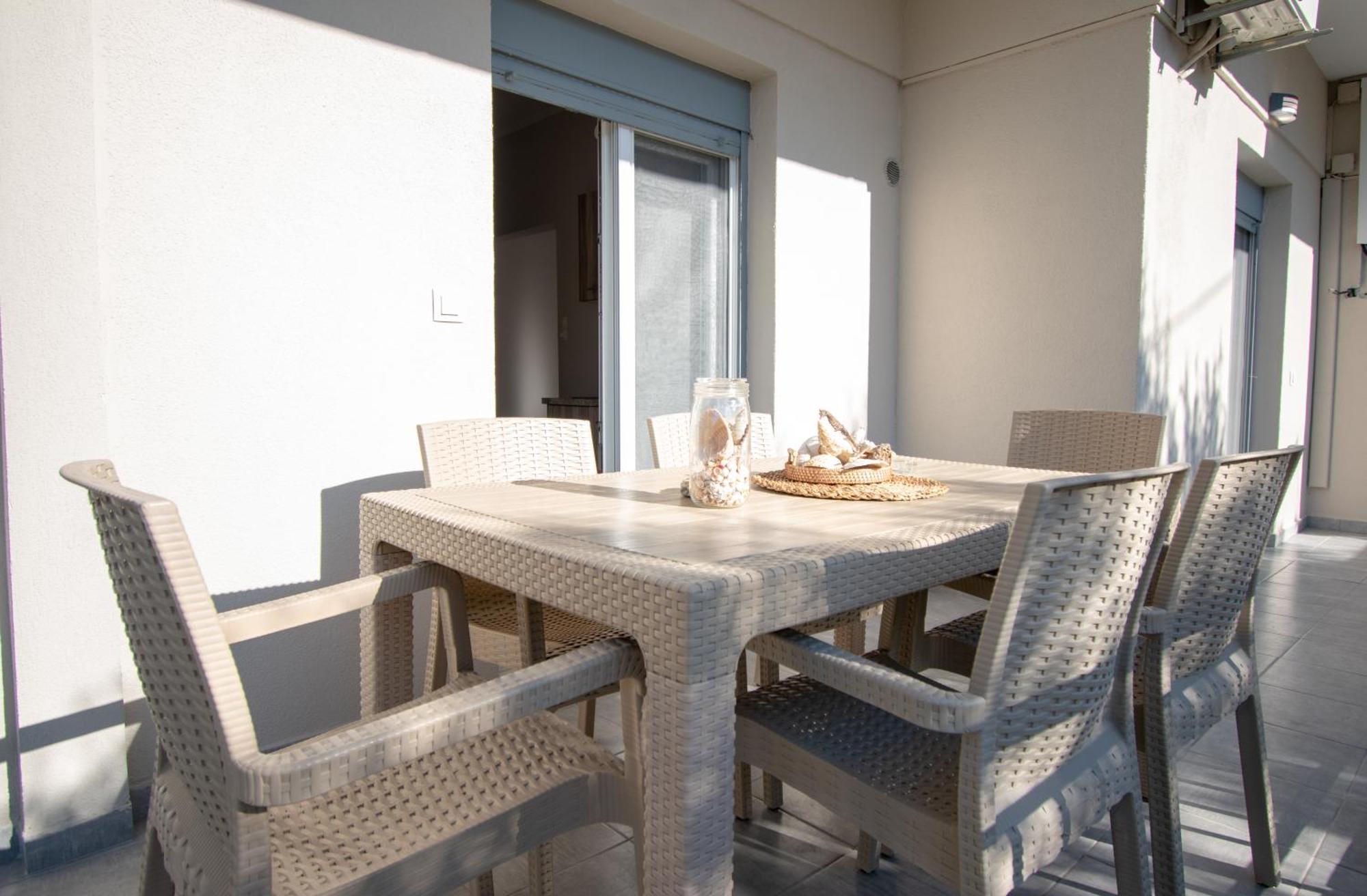 Magdalena Seaside Apartments 네아 로다 외부 사진